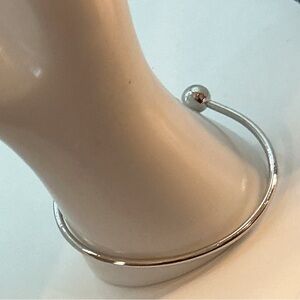 SILVERTONE RHINESTONE AND BALL OPEN BANGLE BRACELET